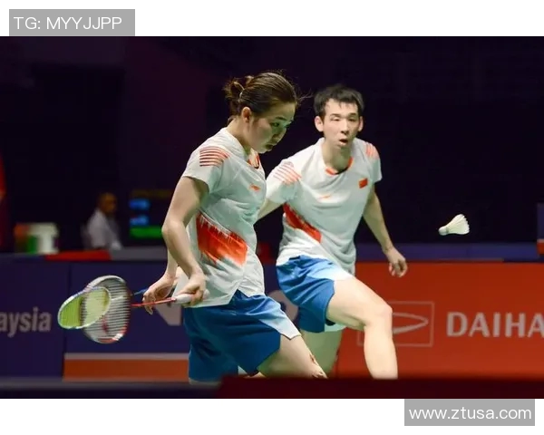 南京羽毛球队在大师赛中的团队协作表现分析与点评